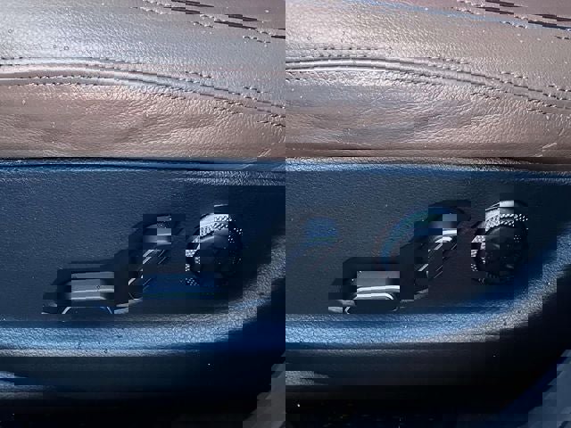 Used 2023 Genesis GV70 2.5T w/ Advanced Package image 16