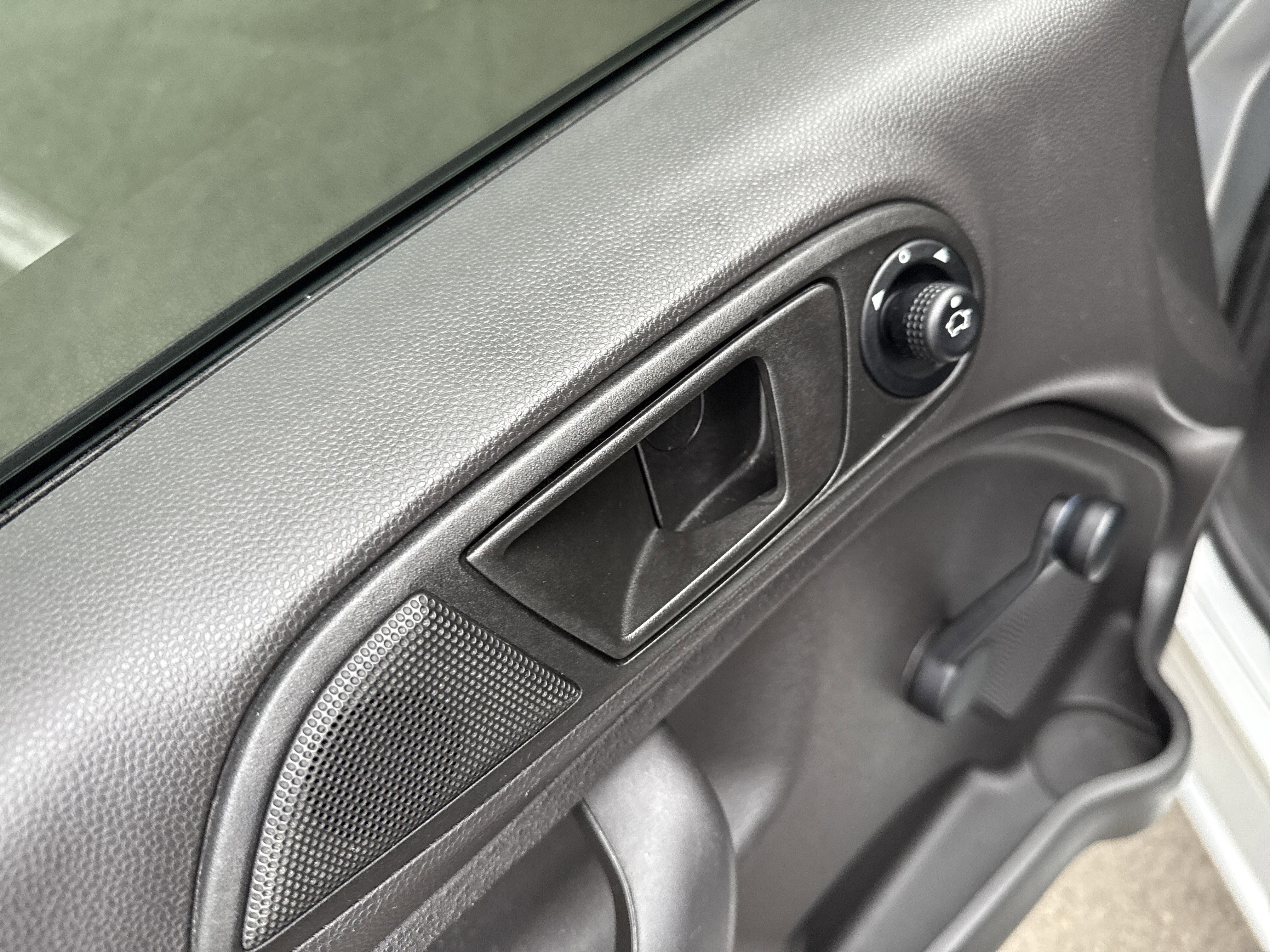 Used 2016 Ford Fiesta S image 16