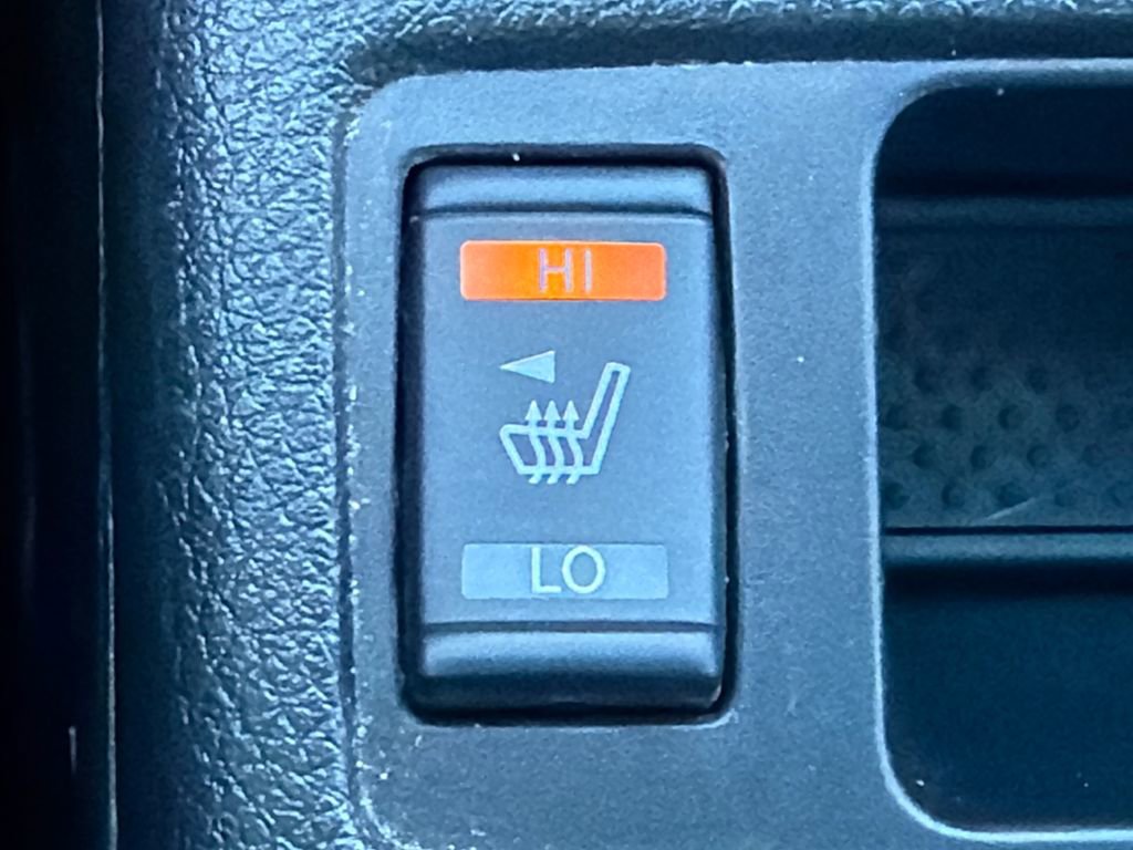 Used 2022 Nissan Rogue Sport SV w/ Technology Package image 30