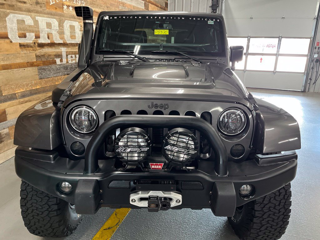 Used 2016 Jeep Wrangler Unlimited Rubicon w/ Connectivity Group AWD/4WD image 10