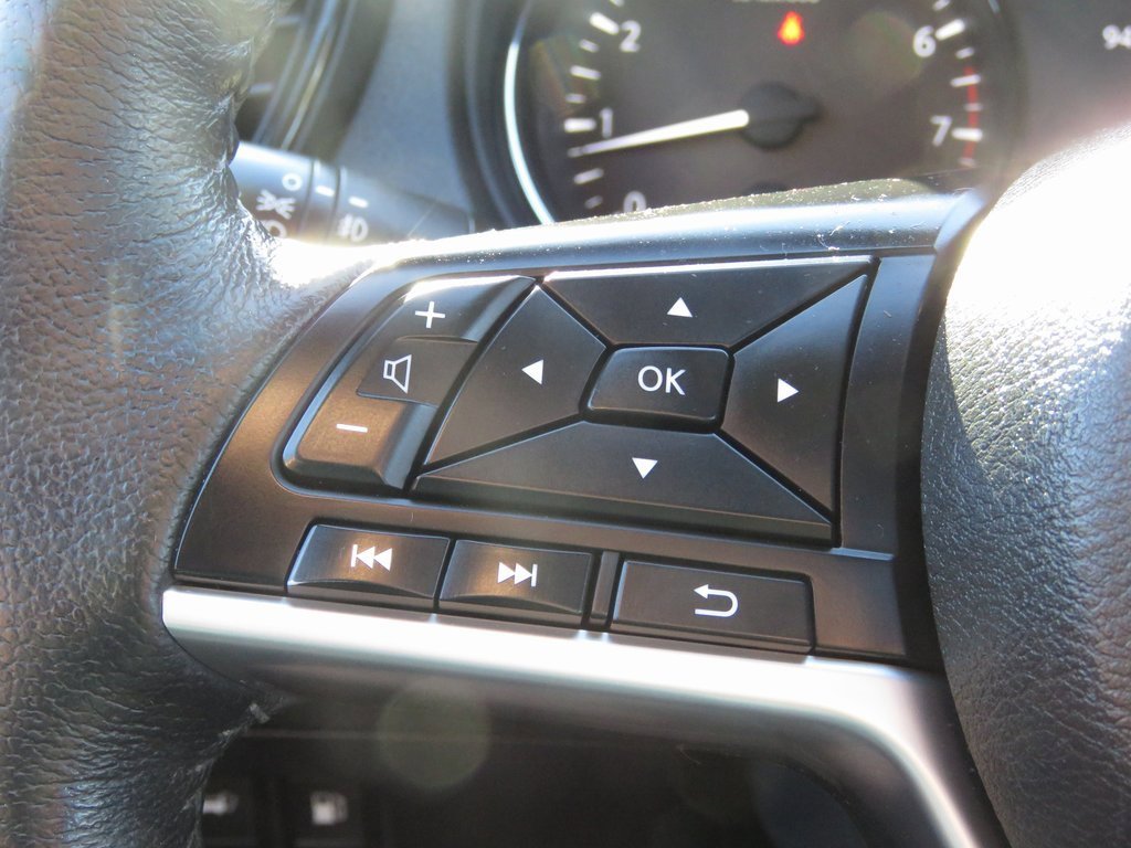 Used 2019 Nissan Rogue SL w/ Premium Package image 22