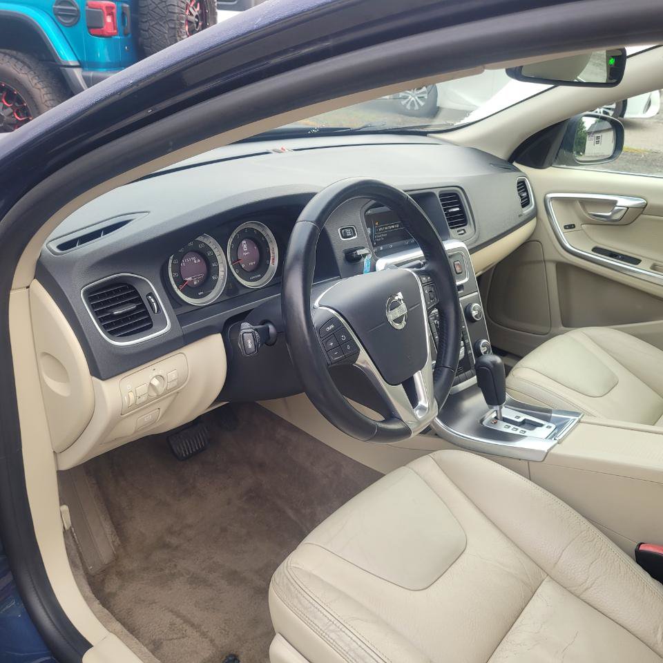 Used 2012 Volvo S60 T5 w/ Climate Pkg FWD image 13