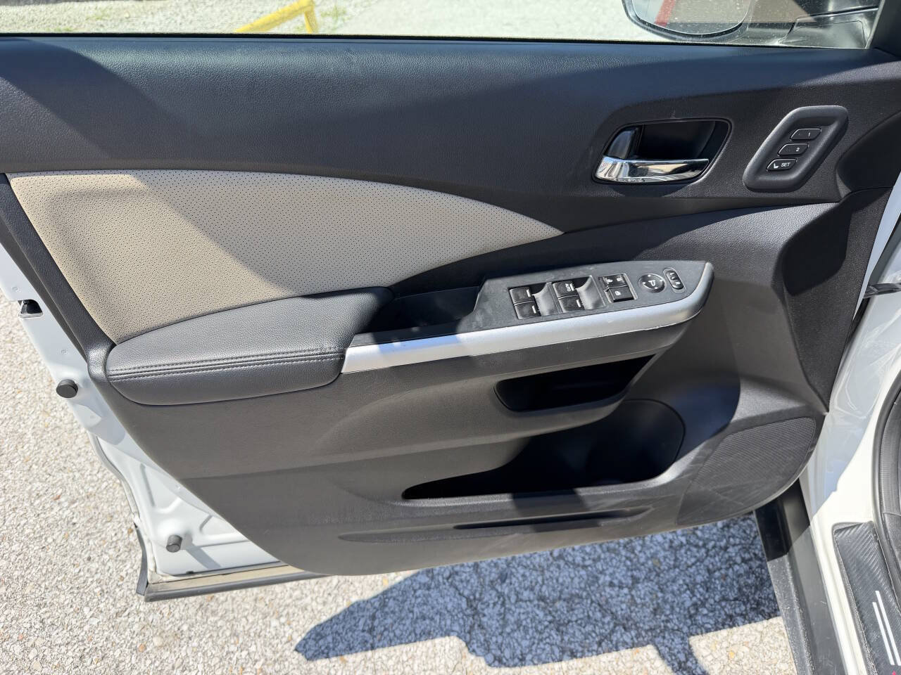 Used 2016 Honda CR-V Touring image 13
