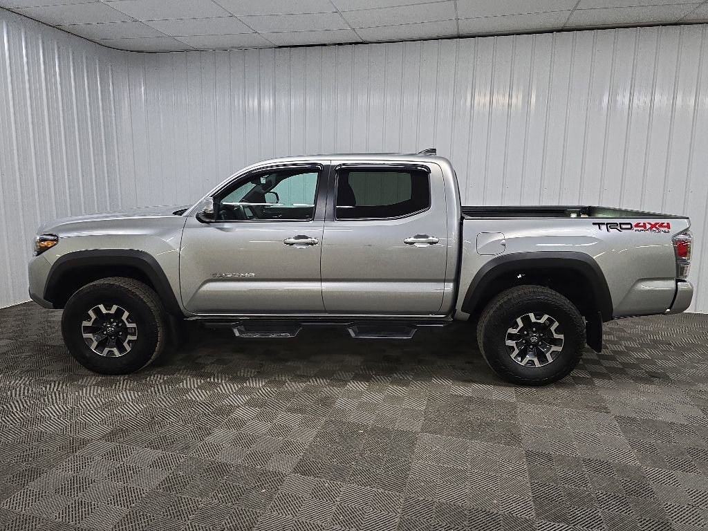 Used 2023 Toyota Tacoma TRD Off-Road w/ Technology Package AWD/4WD image 5