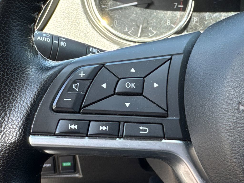 Used 2022 Nissan Rogue Sport SL w/ Premium Package image 24