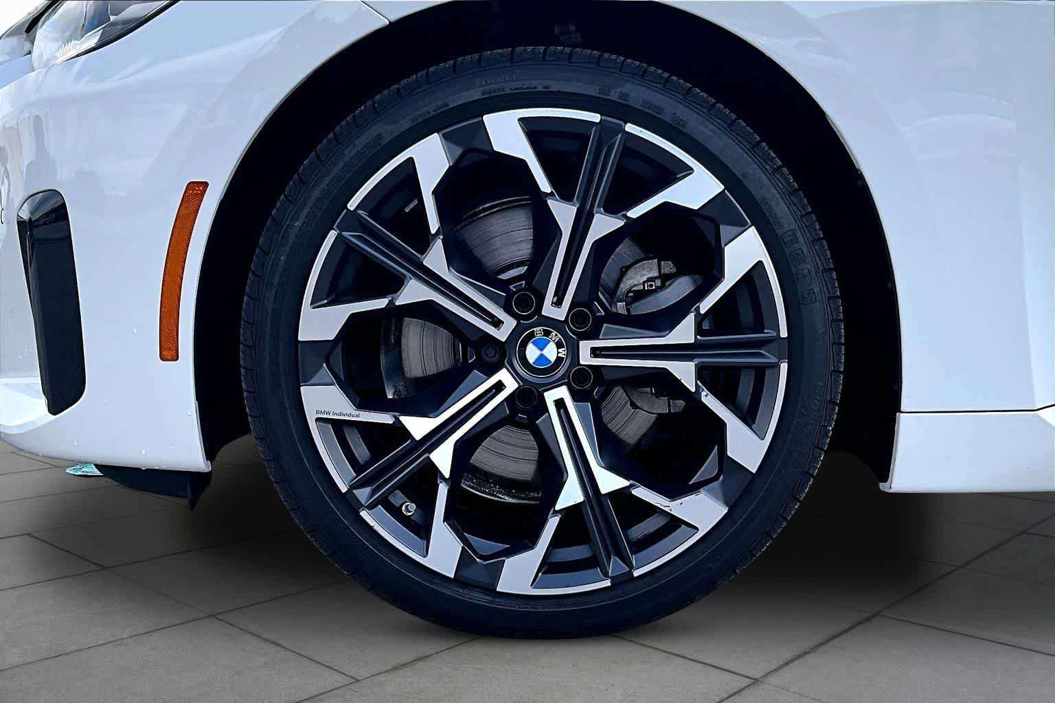 Used 2026 BMW 230i Coupe w/ Convenience Package RWD image 10