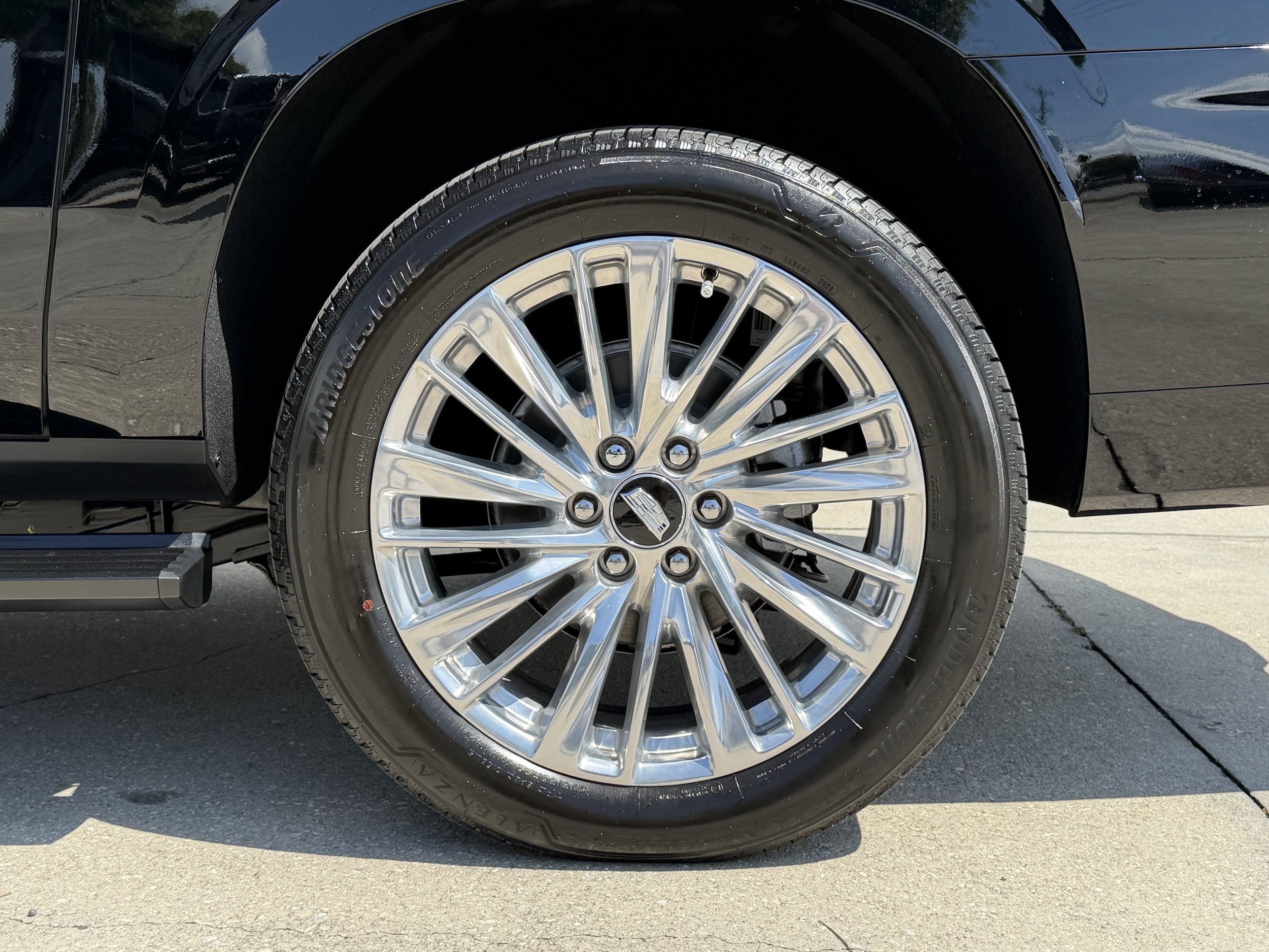New 2026 Cadillac Escalade ESV Luxury w/ LPO, Floor Liner Package AWD/4WD image 33