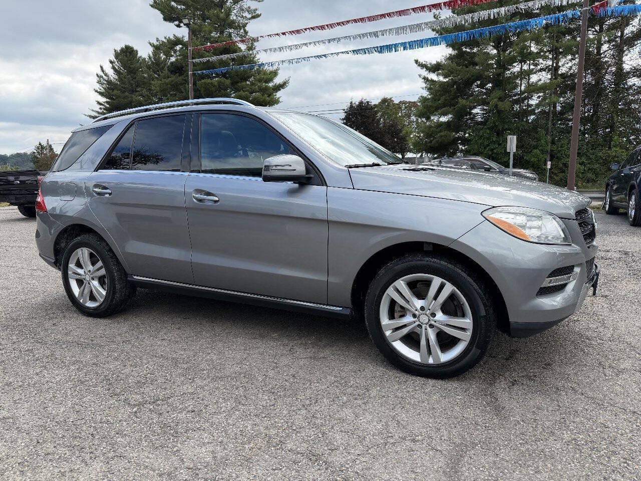Used 2014 Mercedes-Benz ML 350 BlueTEC 4MATIC image 3