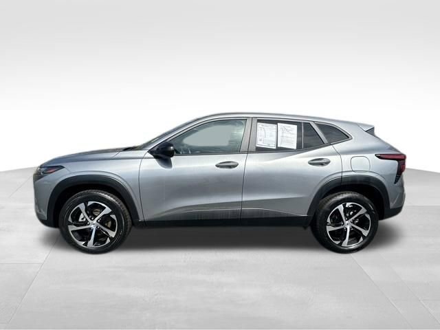 Used 2024 Chevrolet Trax RS w/ Driver Confidence Package FWD image 4