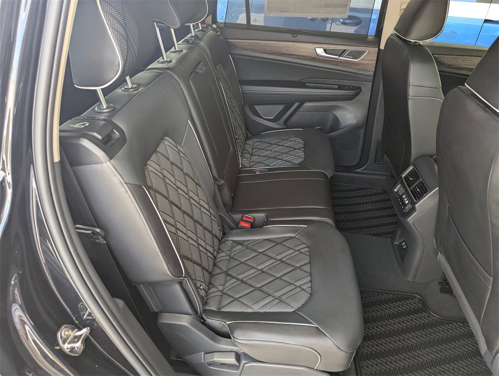New 2025 Volkswagen Atlas SEL Premium R-Line image 36