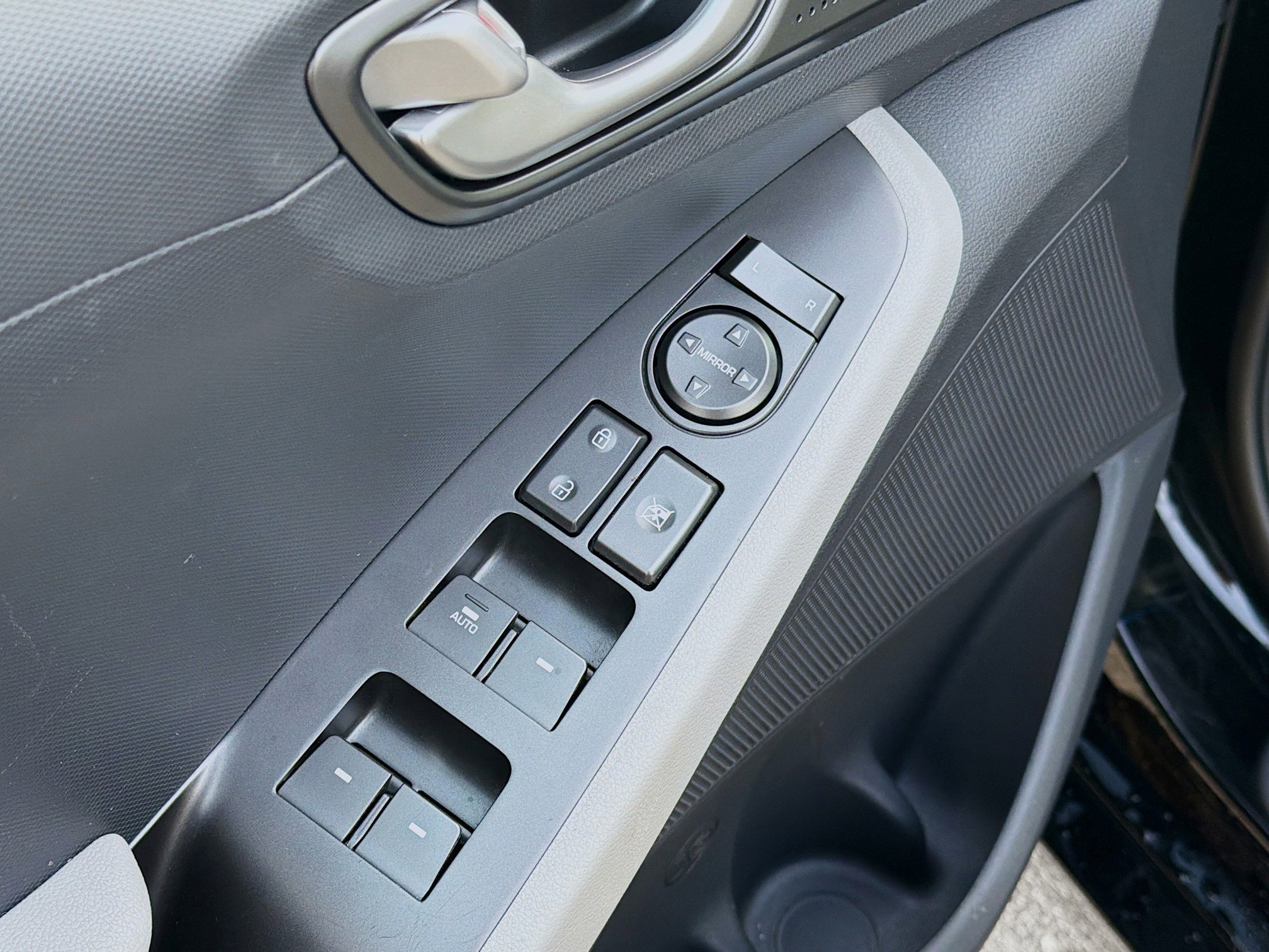 Used 2021 Hyundai Ioniq Blue image 22