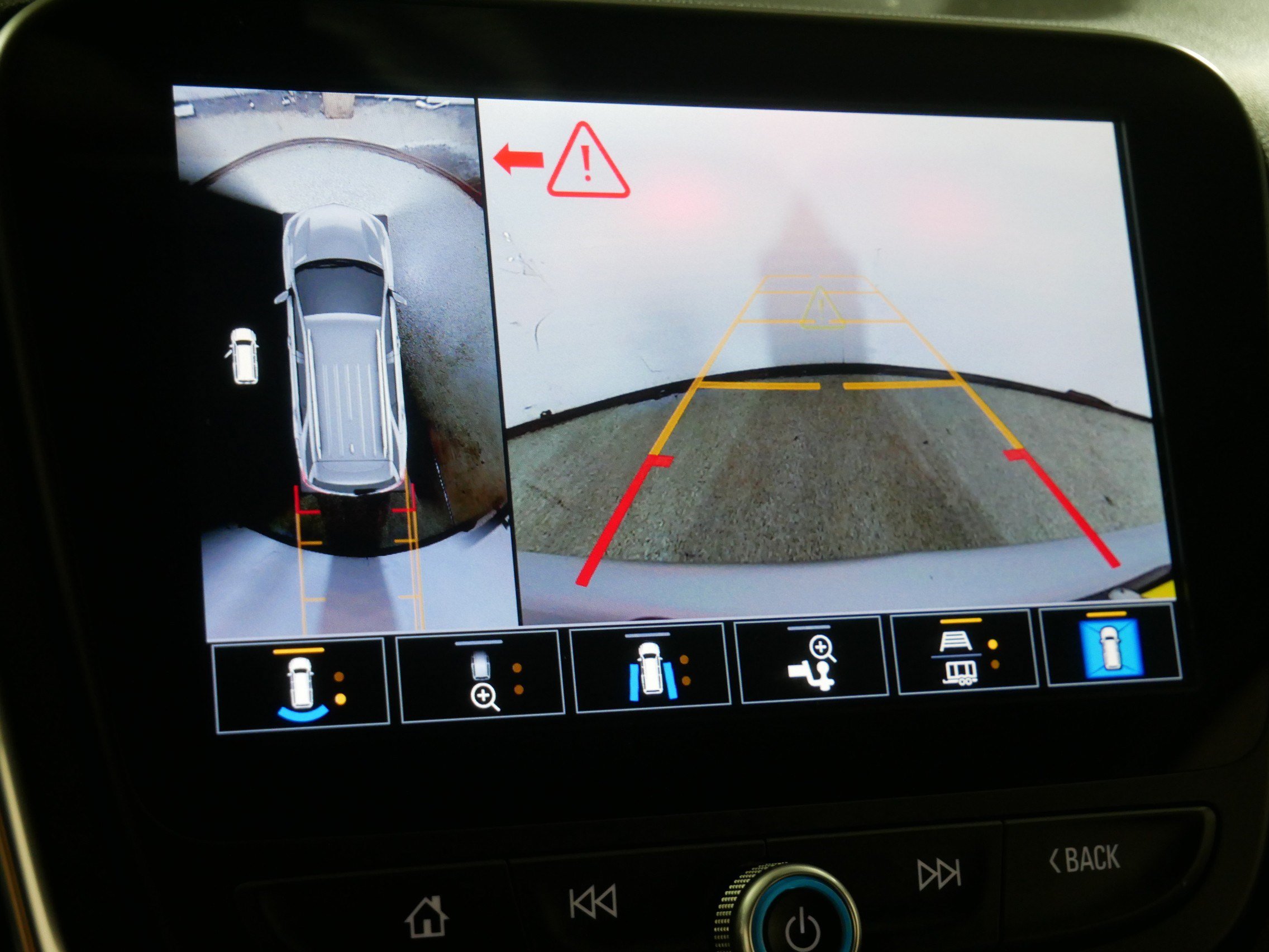 Used 2024 Chevrolet Equinox LT FWD image 33