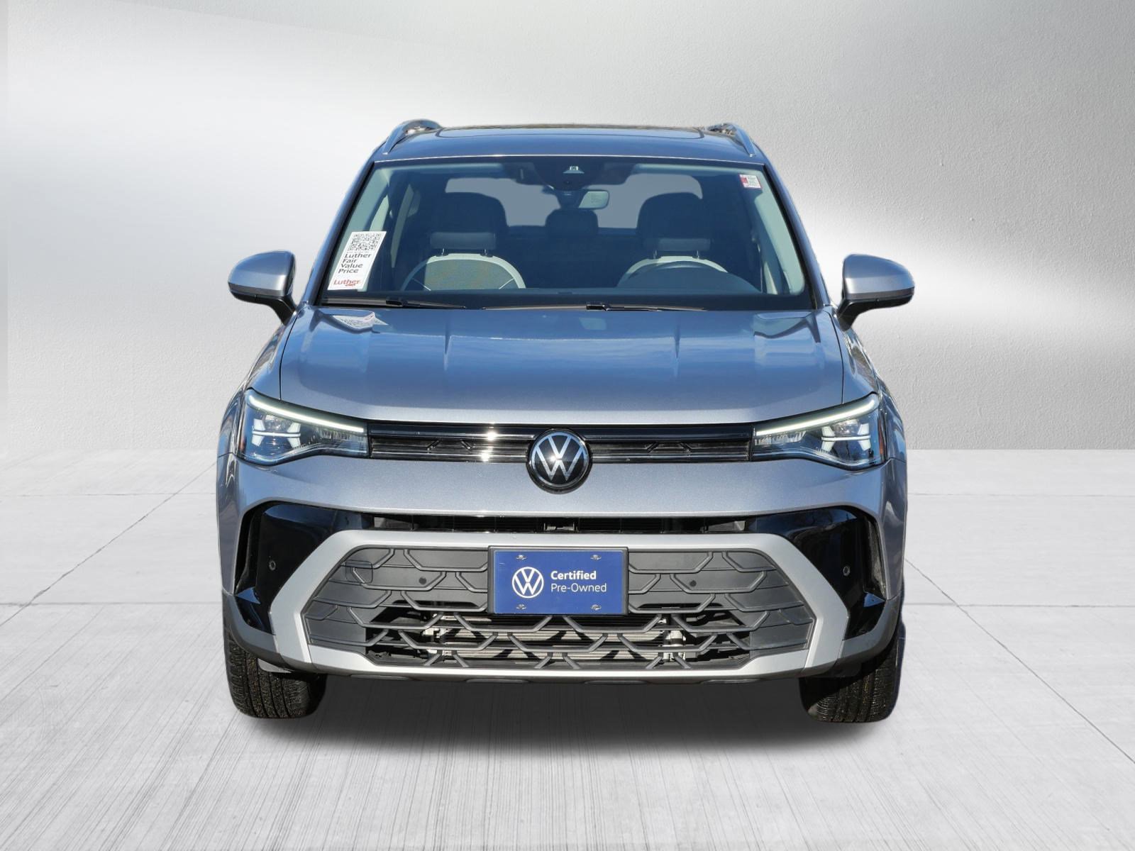 Certified 2025 Volkswagen Taos SE image 2