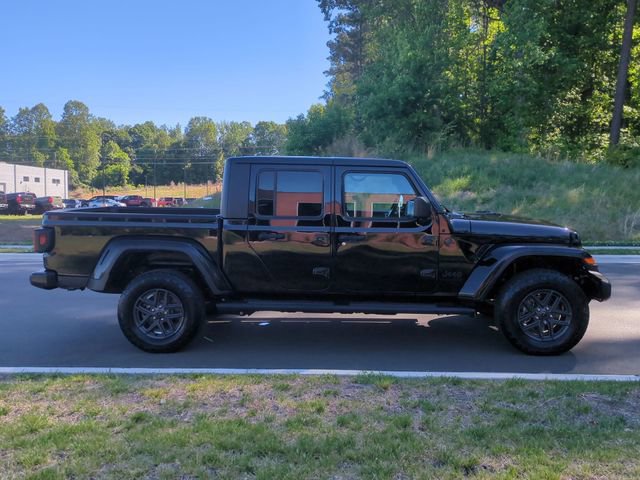 Used 2024 Jeep Gladiator Sport AWD/4WD image 14