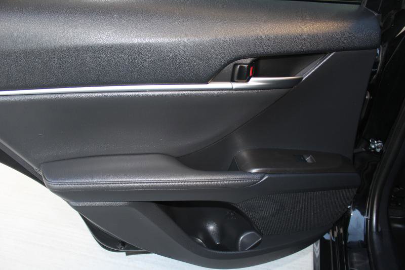 Used 2023 Toyota Camry XLE image 14