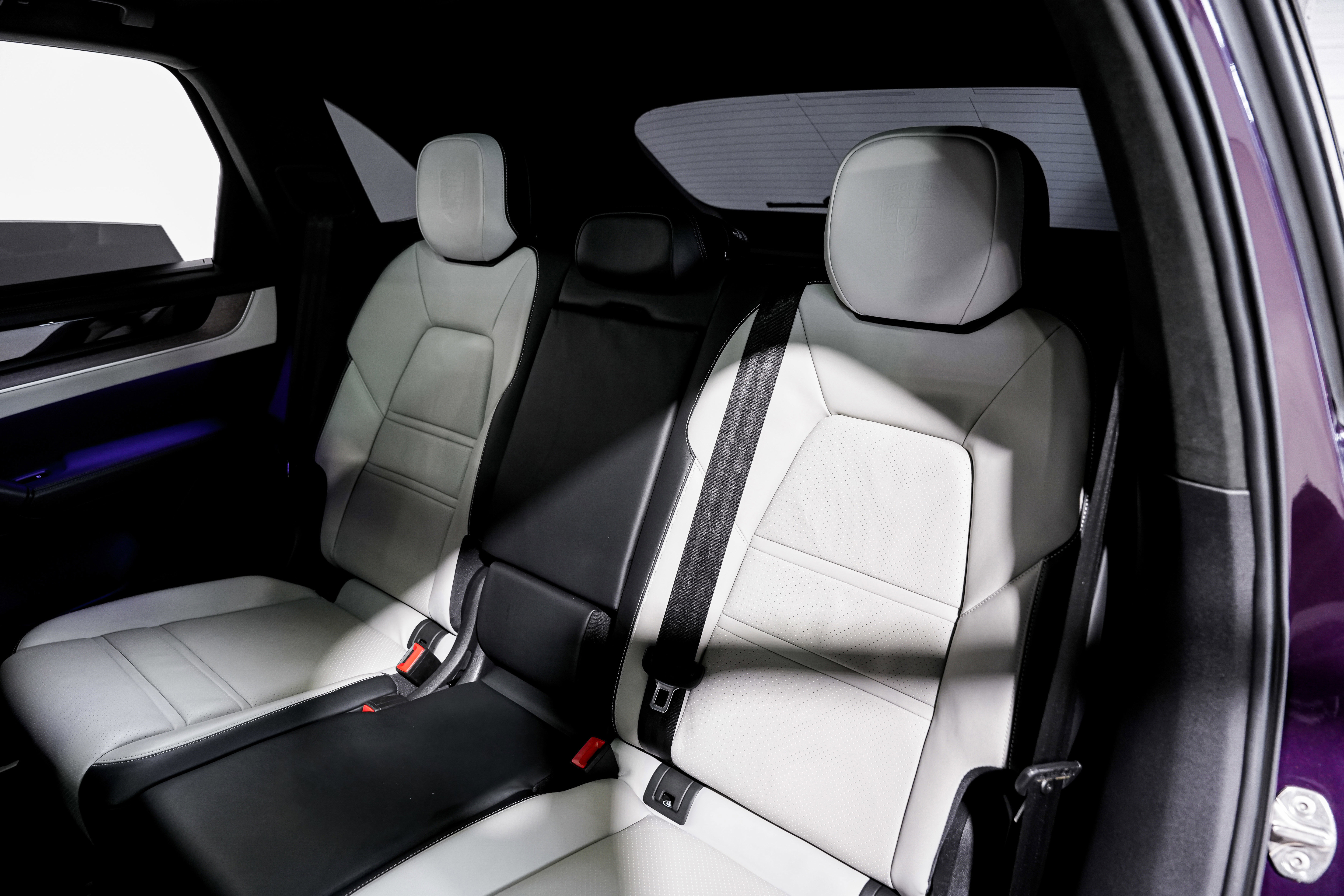 Used 2024 Porsche Cayenne S image 41