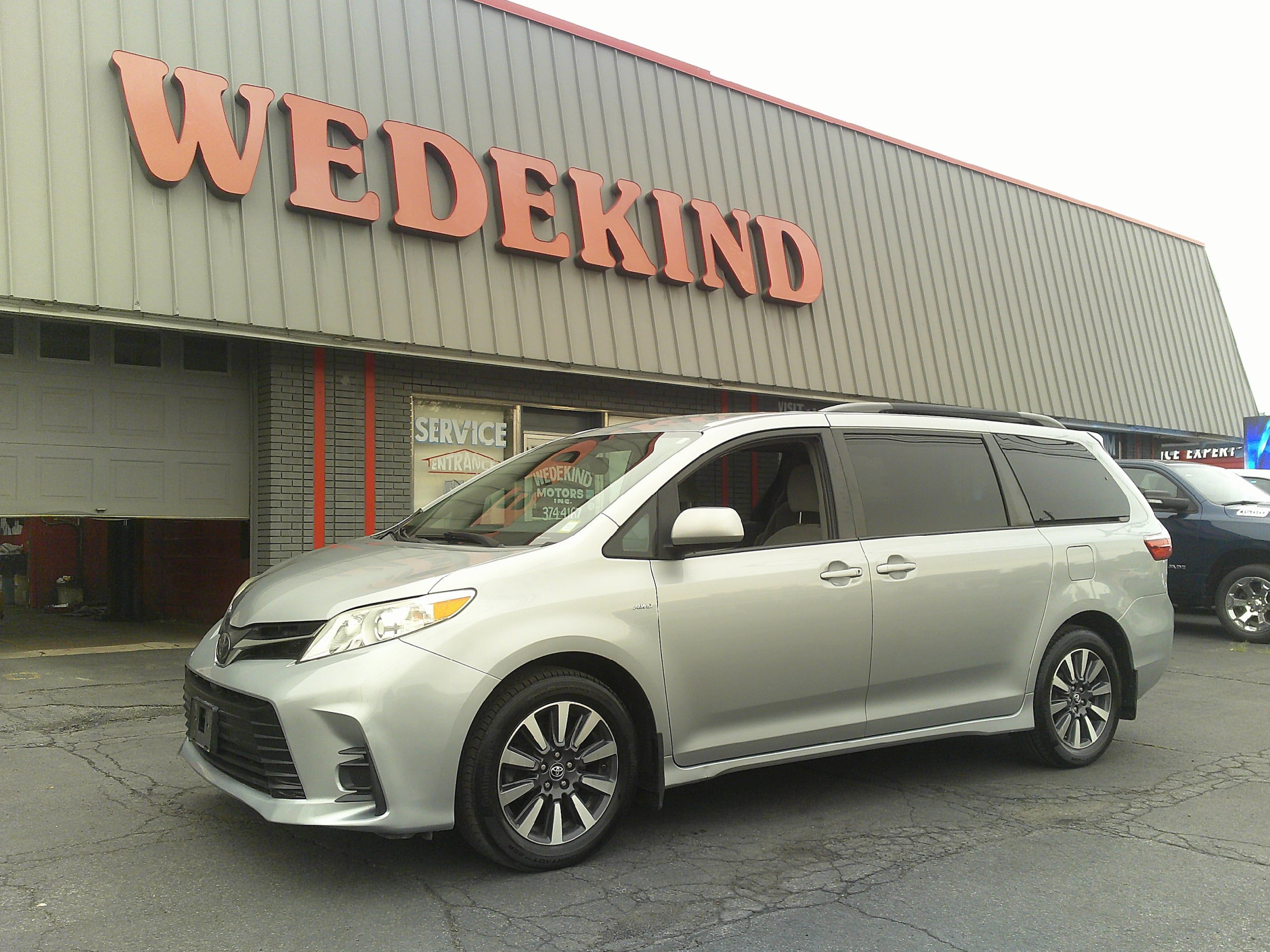 Used 2019 Toyota Sienna LE