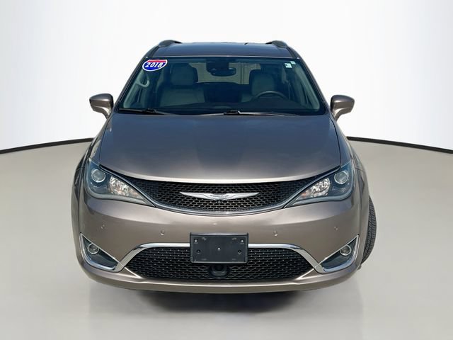 Used 2018 Chrysler Pacifica Touring-L Plus w/ Advanced Safetytec Group FWD image 3