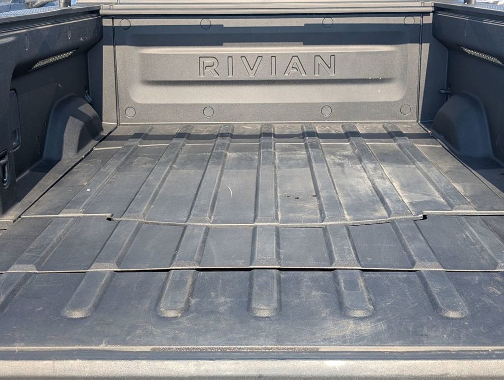 Used 2022 Rivian R1T Adventure image 19
