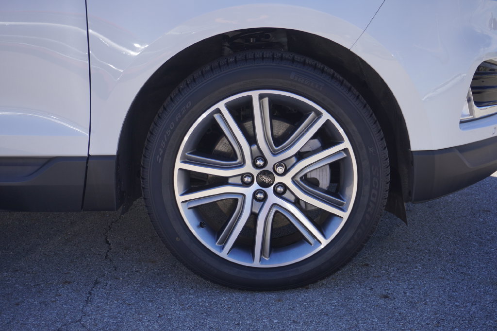 Used 2024 Ford Edge Titanium AWD/4WD image 13