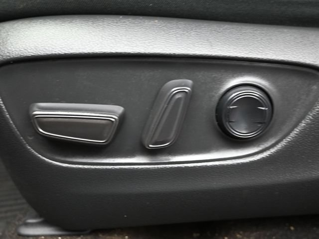 Used 2021 Toyota RAV4 XLE w/ Convenience Package AWD/4WD image 8
