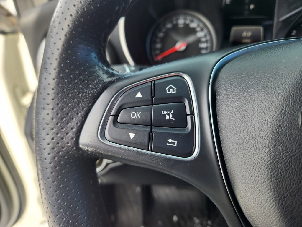 Used 2017 Mercedes-Benz GLC 300 4MATIC image 22