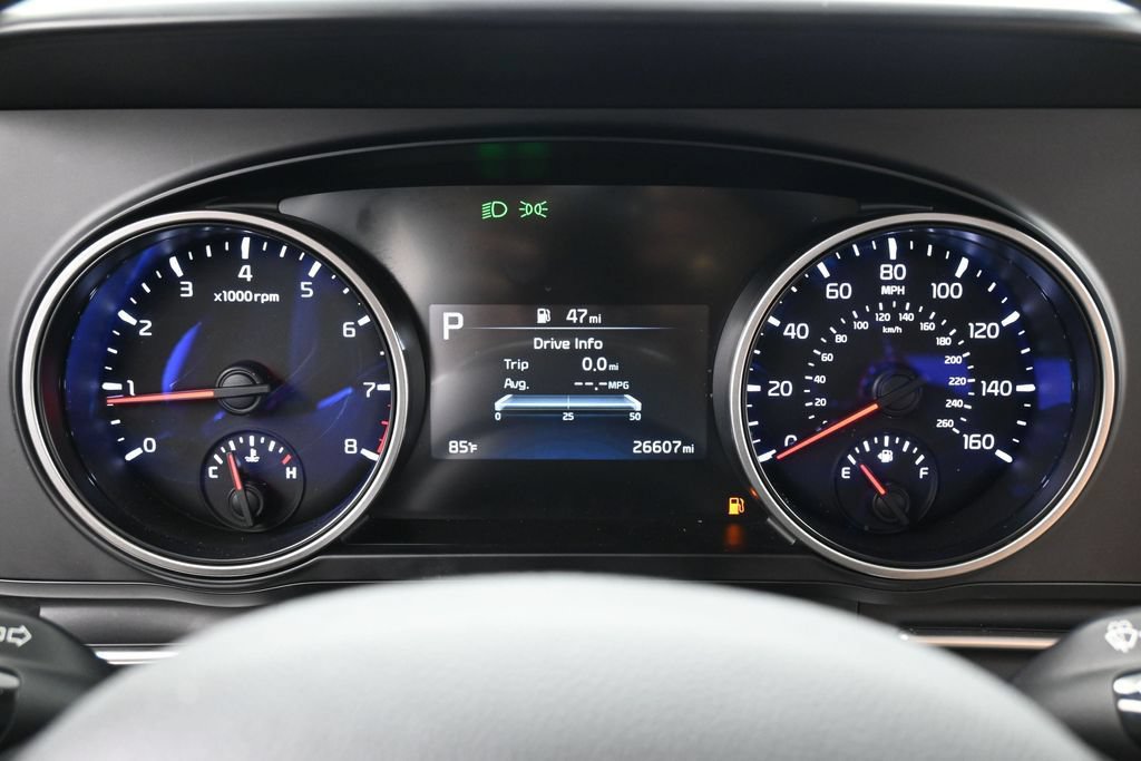 Used 2024 Kia Carnival LX FWD image 25