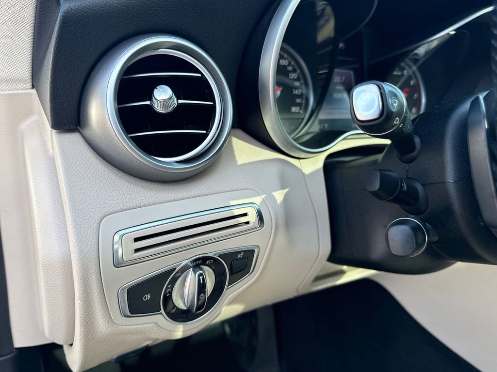 Used 2016 Mercedes-Benz C 300 4MATIC Sedan image 21