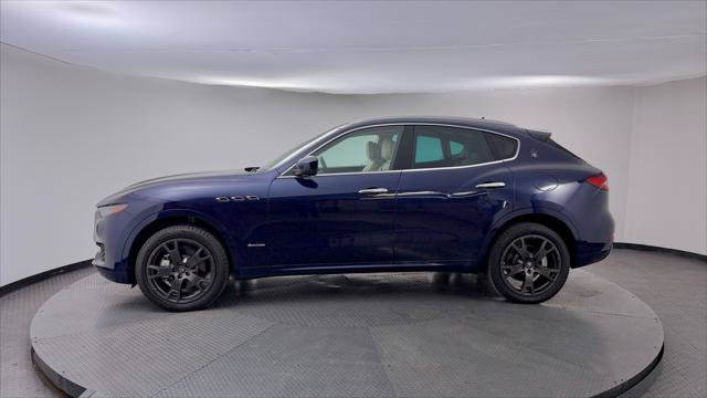 Used 2018 Maserati Levante GranLusso AWD/4WD image 3