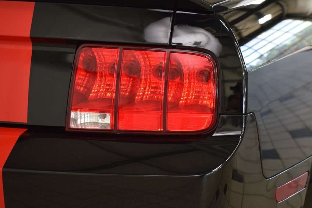 Used 2009 Ford Mustang Shelby GT500 RWD image 23