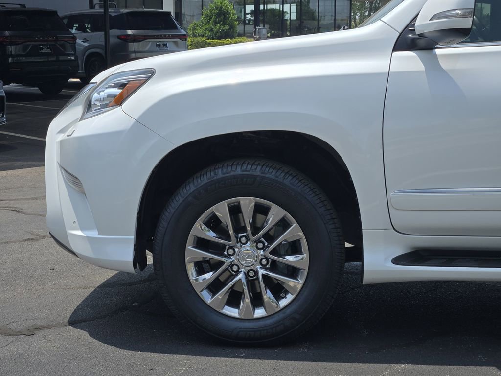 Used 2016 Lexus GX 460 Luxury w/ Preferred Accessory Package AWD/4WD image 8