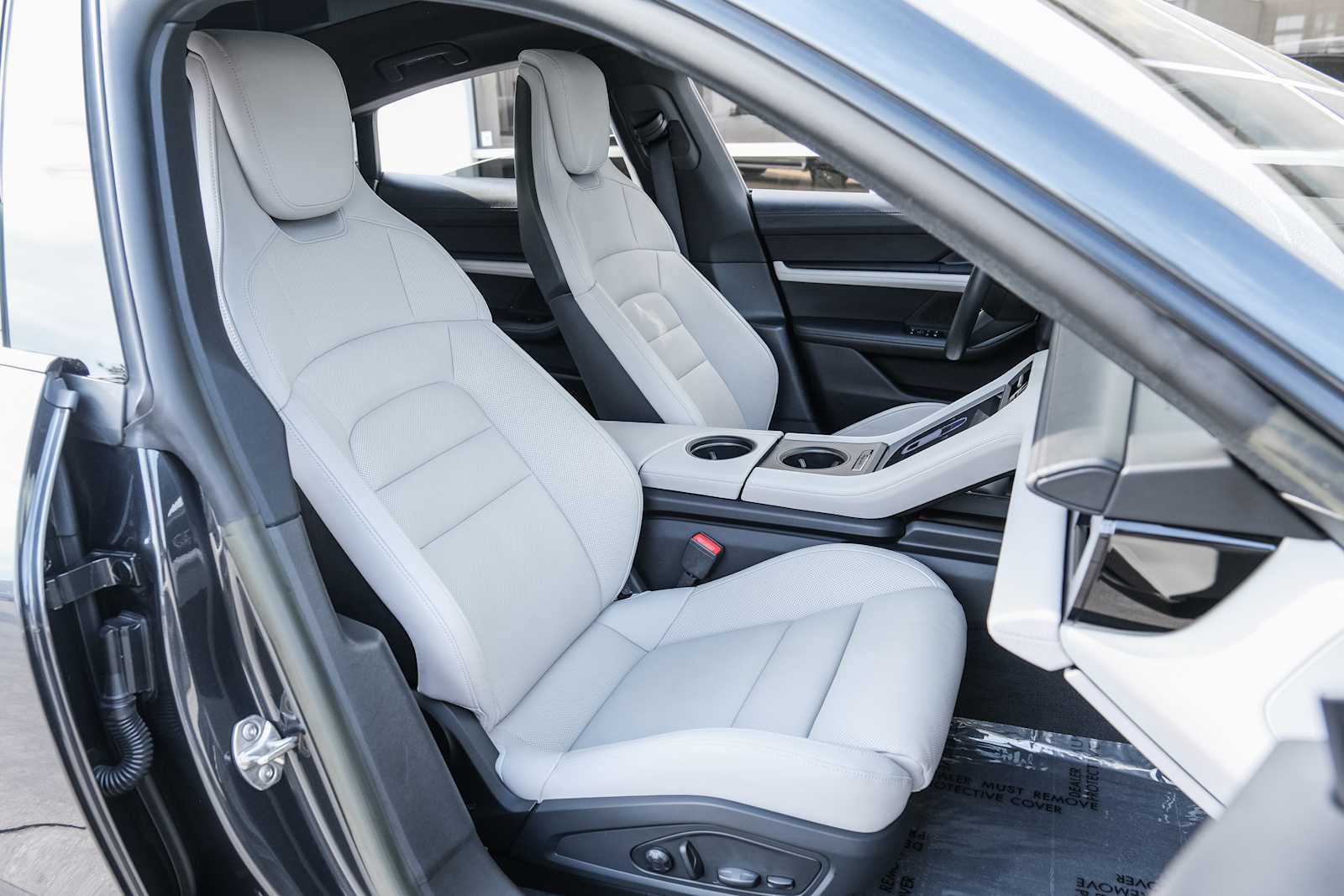 Used 2023 Porsche Taycan RWD image 27