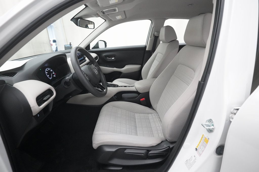 Certified 2023 Honda HR-V LX image 7