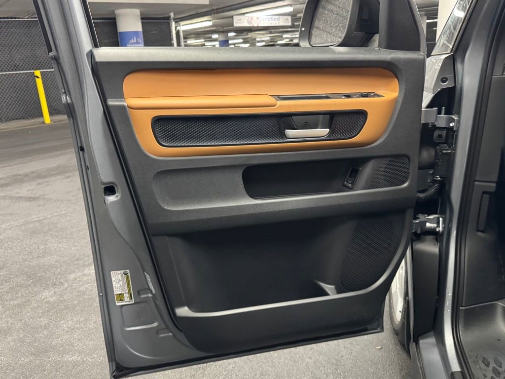 New 2025 Volkswagen ID. Buzz Pro S image 19