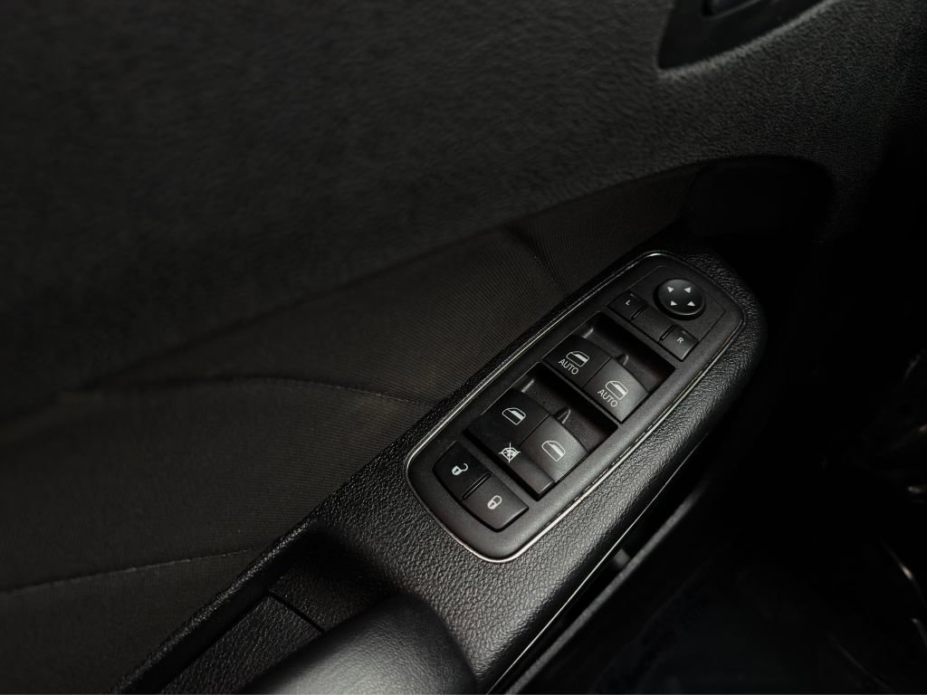 Used 2021 Dodge Charger SXT w/ Blacktop Package image 11