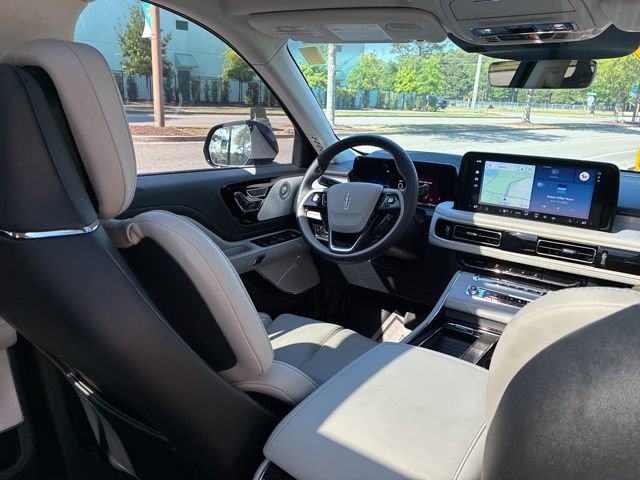 Certified 2025 Lincoln Aviator Reserve w/ Equipment Group 201A AWD/4WD image 26