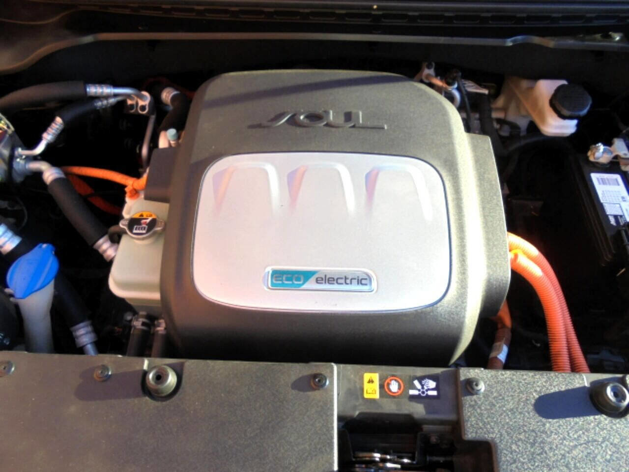Used 2015 Kia Soul EV + FWD image 34
