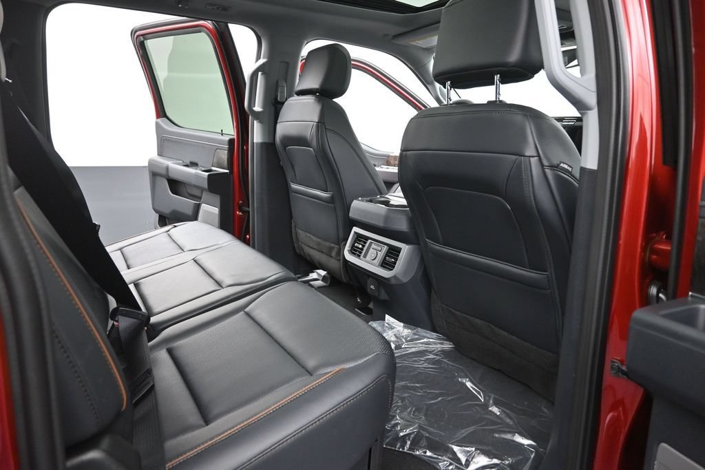 New 2026 Ford F250 Lariat w/ Black Appearance Package AWD/4WD image 14