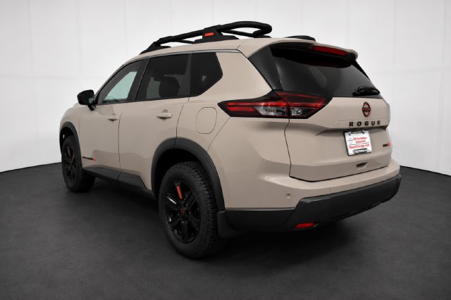 Certified 2025 Nissan Rogue SV AWD/4WD image 6