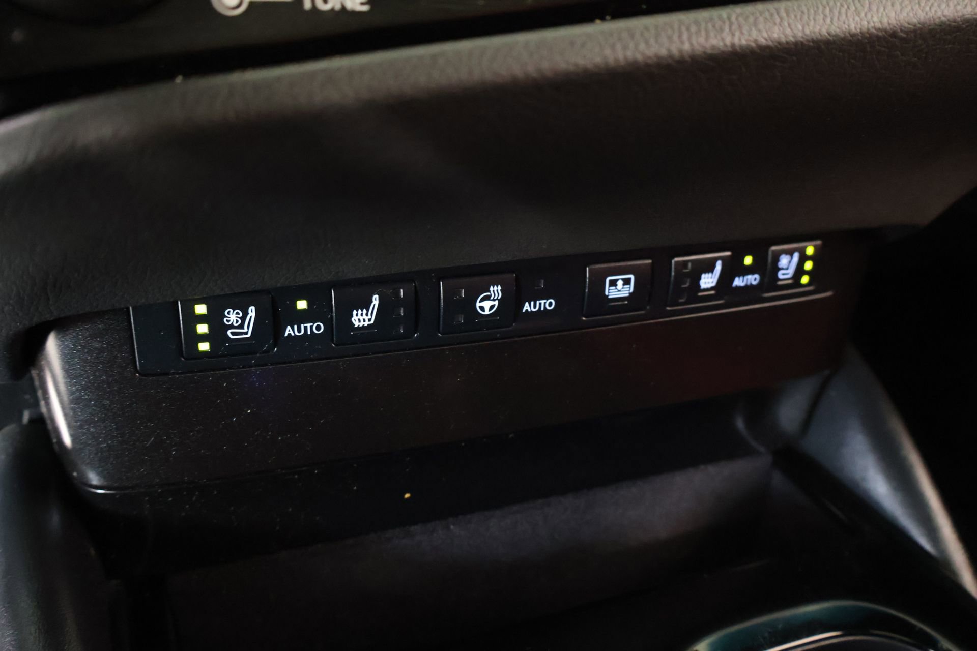 Used 2024 Lexus ES 300h F Sport w/ Accessory Package (Z2) FWD image 8