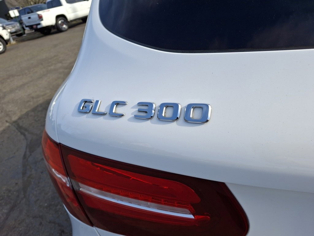 Used 2018 Mercedes-Benz GLC 300 4MATIC image 5