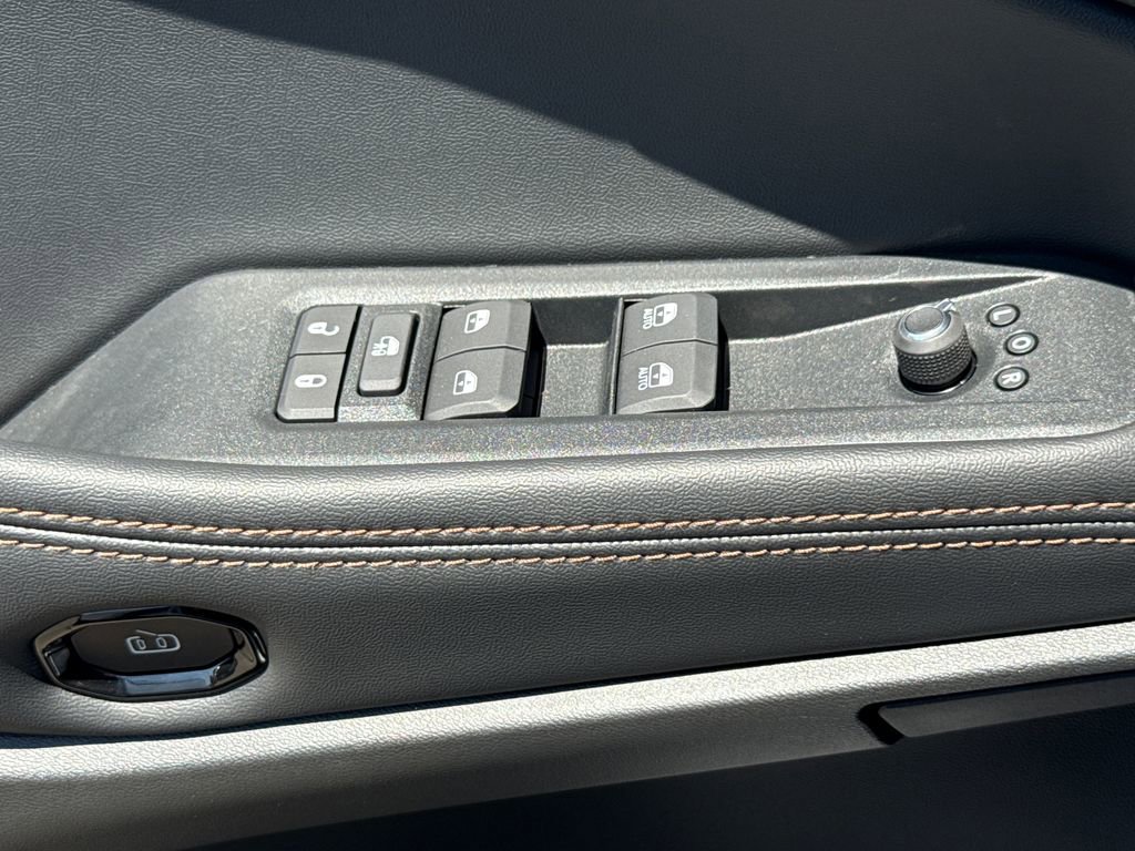 New 2026 Jeep Cherokee Overland w/ Advanced Pro Tech Group AWD/4WD image 25