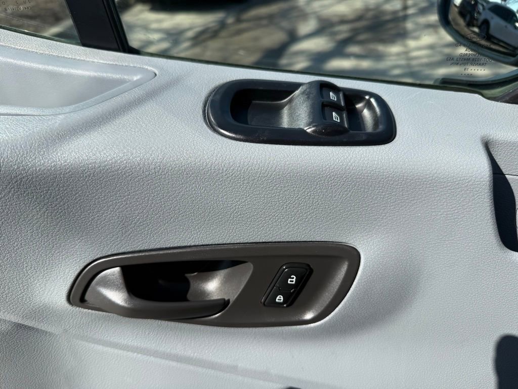 Used 2019 Ford Transit 350 XL image 19