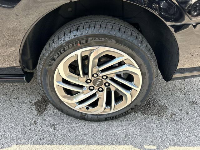 New 2025 Lincoln Navigator Reserve image 11