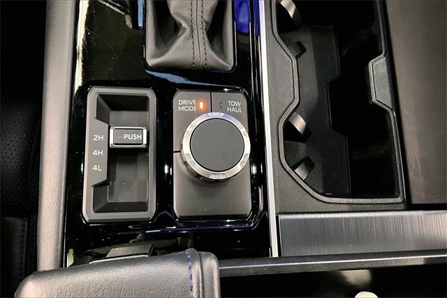 Used 2022 Toyota Tundra Platinum image 36