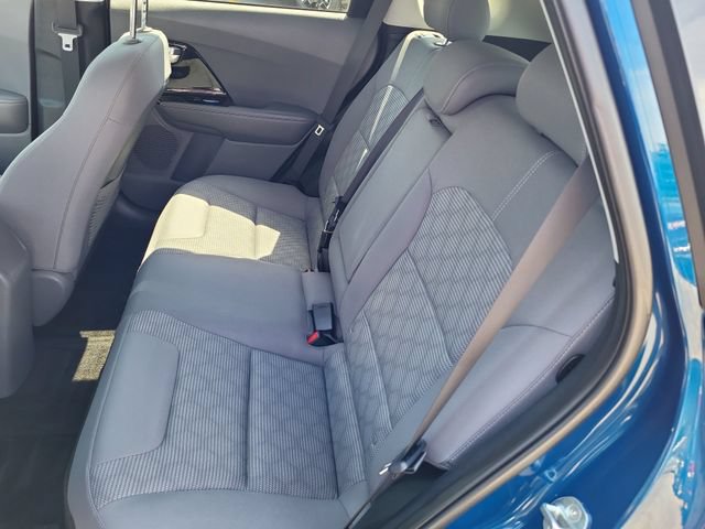 Certified 2022 Kia Niro LXS w/ Digital Cluster Package FWD image 13