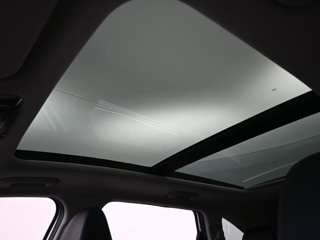 Used 2025 Kia Sorento EX w/ Panoramic Sunroof Package FWD image 28