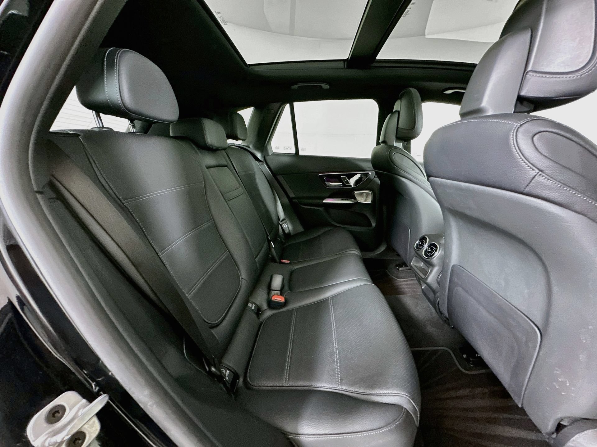 Certified 2024 Mercedes-Benz GLC 300 4MATIC image 30