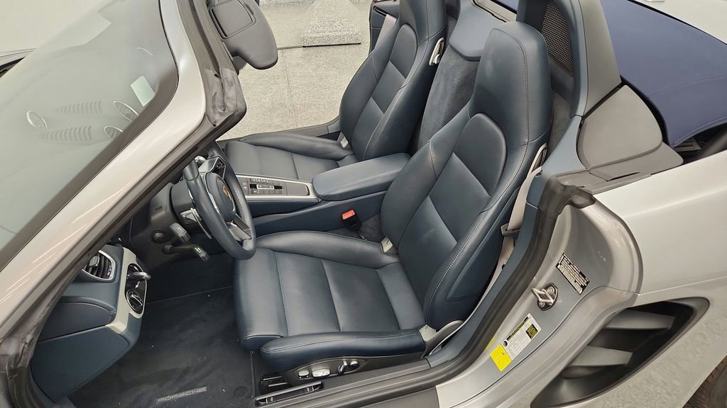 Used 2017 Porsche 718 Boxster S RWD image 29