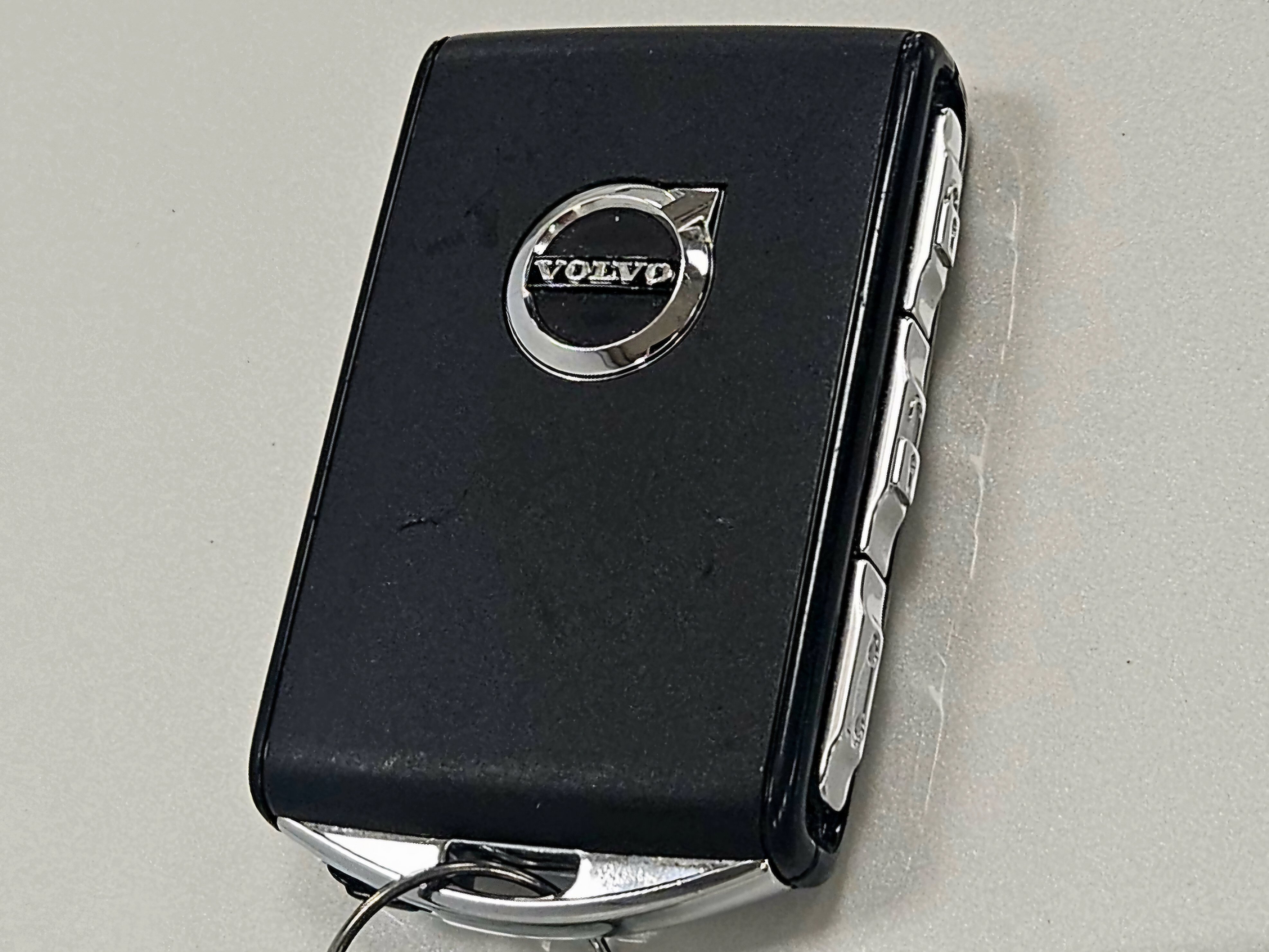 Used 2023 Volvo XC40 Recharge Ultimate image 45